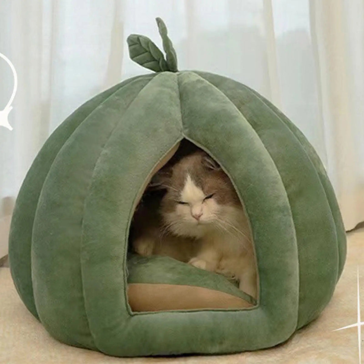 Pumpkin Cat Cave Bed – Enclosed Flannel Cat House